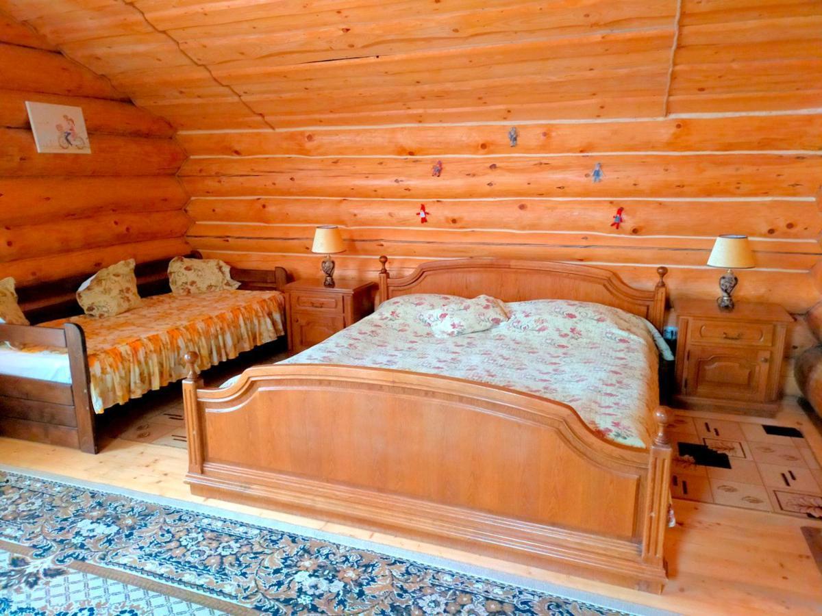 Hotel U Druziv Polyana  Esterno foto